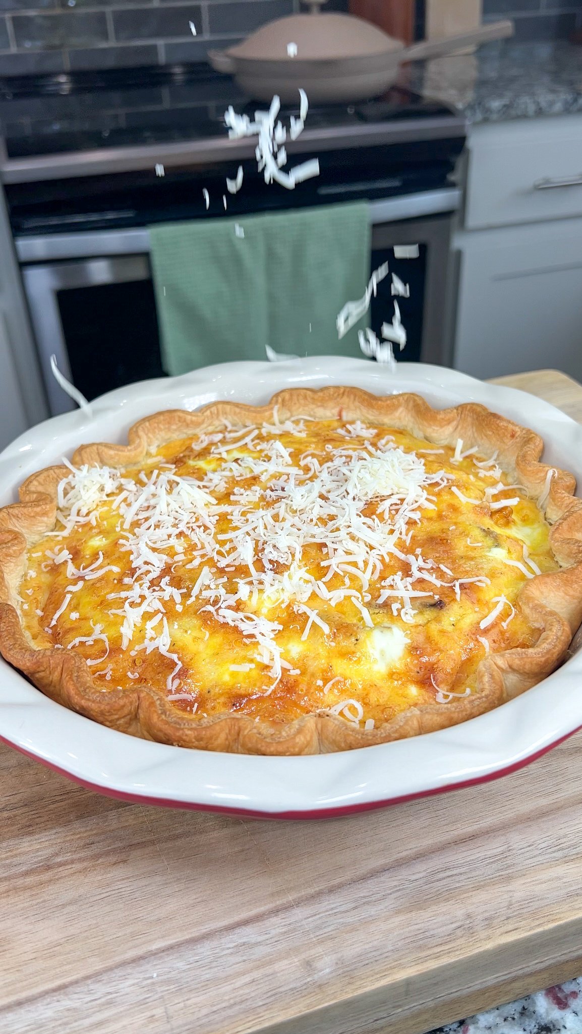 Caramelized+onion,+bacon,+and+gruyere+quiche